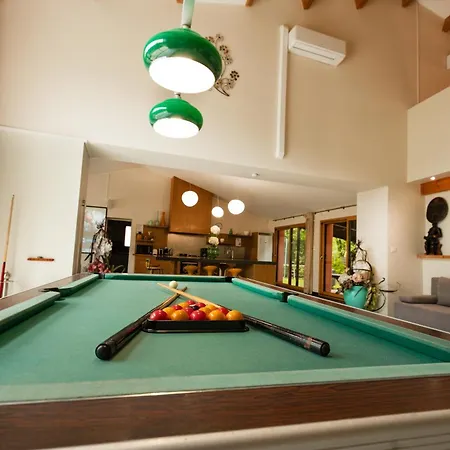 Villa-des-eaux Claires