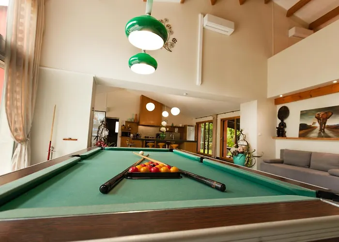 Villa-des-eaux Claires