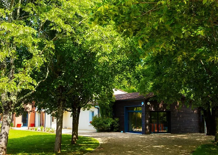 Villa-des-eaux Claires Villa Puymoyen