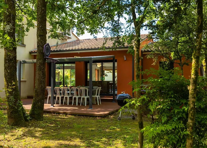 Villa-des-eaux Claires Villa *