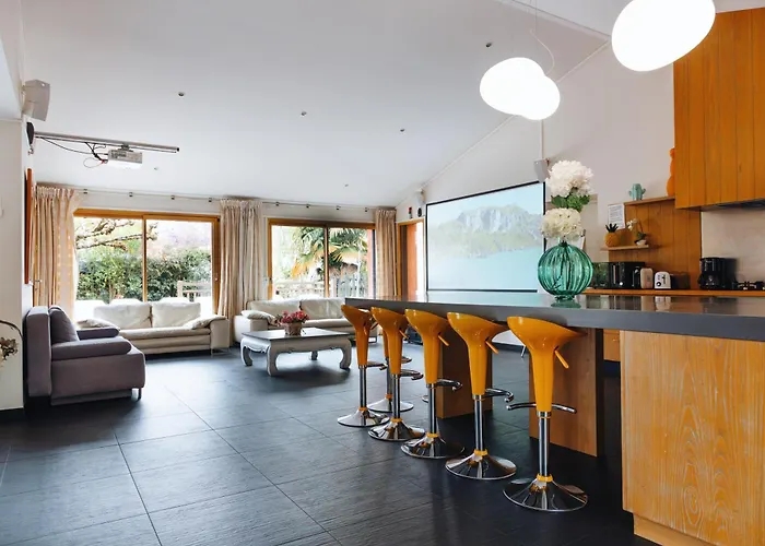 Villa-des-eaux Claires Villa